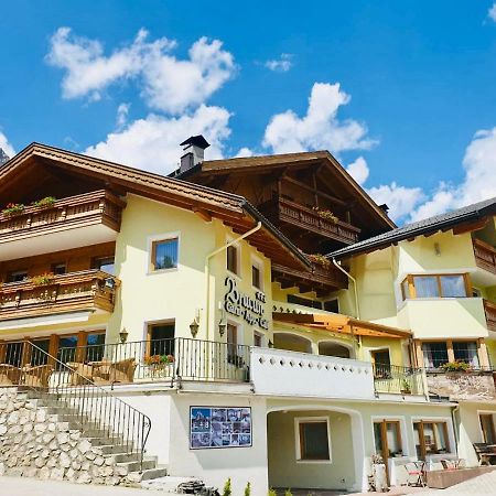 B&B Bracun كورفارا إنْ بادِيا المظهر الخارجي الصورة