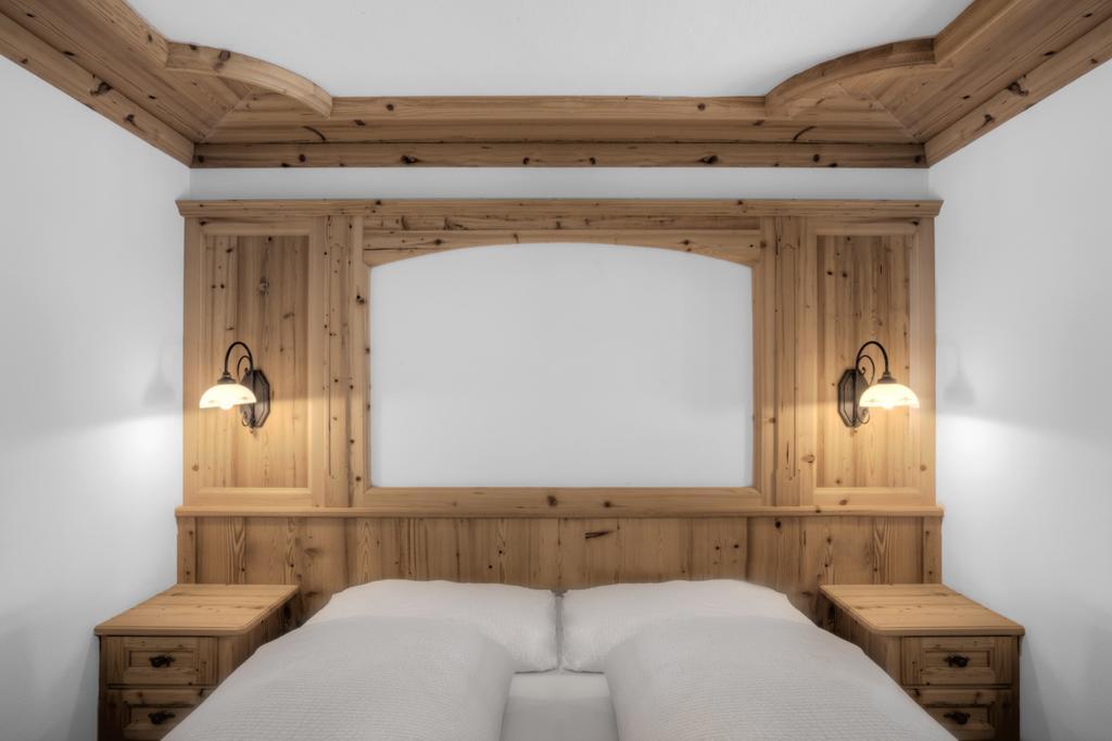B&B Bracun كورفارا إنْ بادِيا الغرفة الصورة