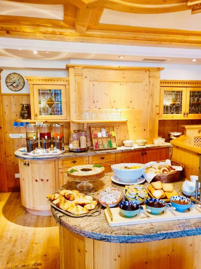 B&B Bracun كورفارا إنْ بادِيا المظهر الخارجي الصورة